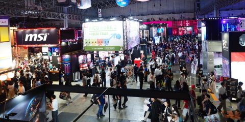 『東京ゲームショウ2025』フォトレポートをお届け！ eスポーツコーナーや各メーカーブースの模様を写真でご紹介！ 達成電器ブースにはVEWLIXのミニ版『VEWLIX LITE』が展示！